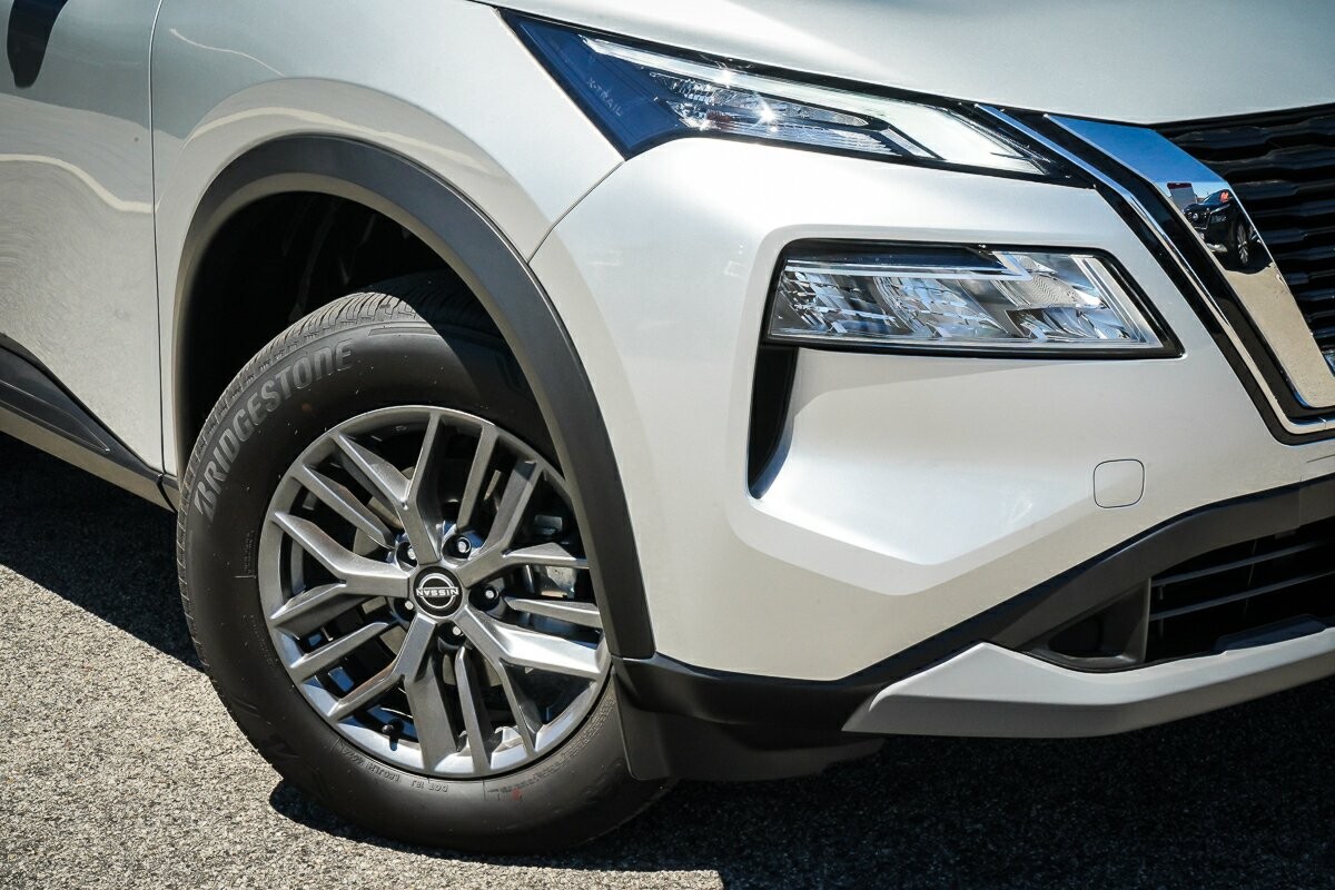 Nissan X-trail image 2