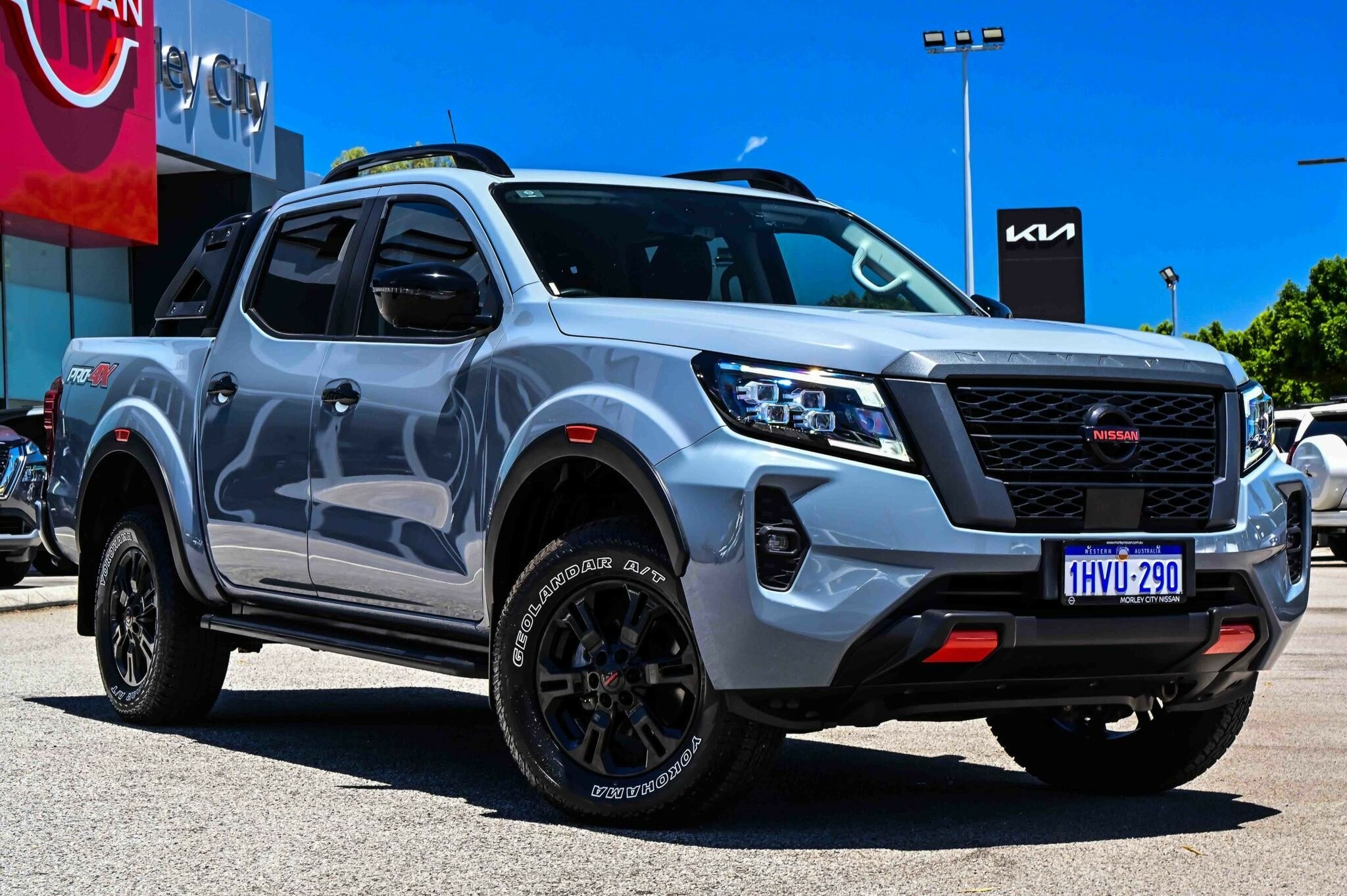 Nissan Navara image 1