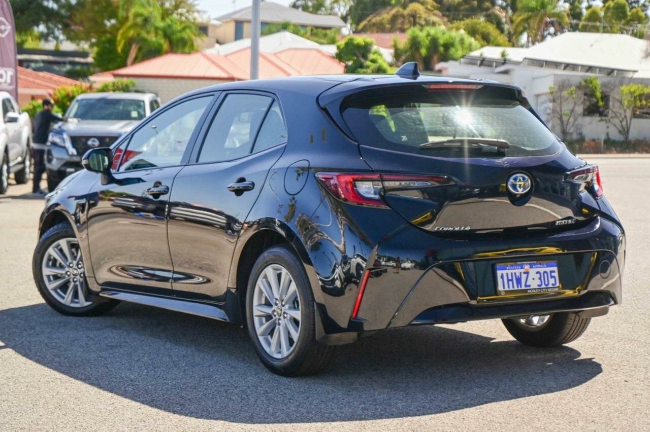 Toyota Corolla image 3