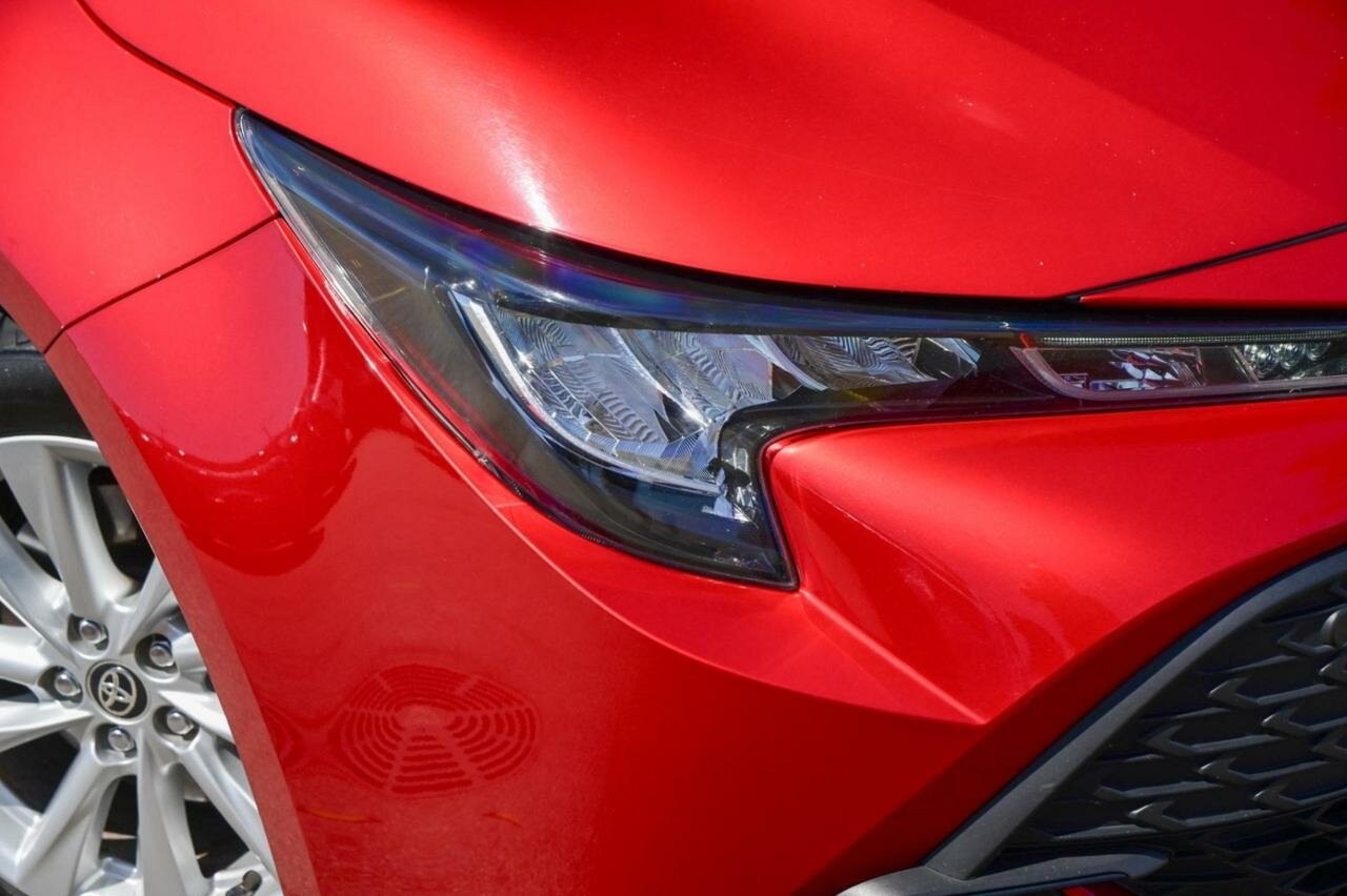 Toyota Corolla image 2