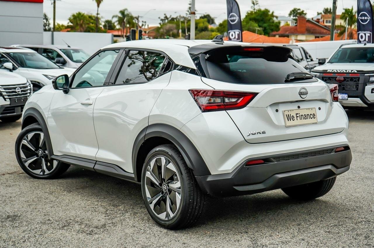 Nissan Juke image 3