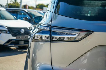 https://vehicle-cdn.autoleague.cloud/16973_41011907_16.jpg