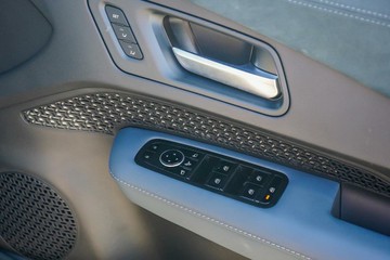 https://vehicle-cdn.autoleague.cloud/16973_41011909_25.jpg