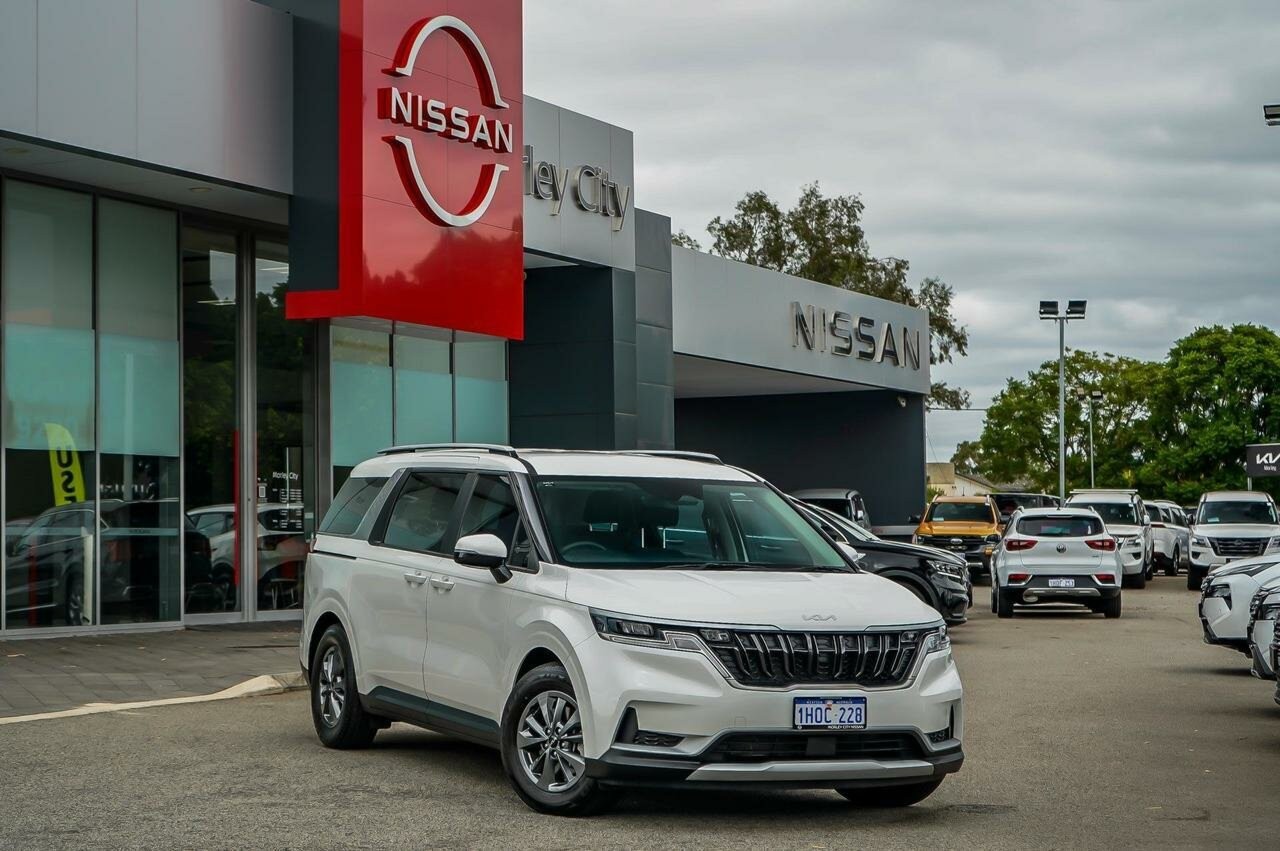 Kia Carnival image 2