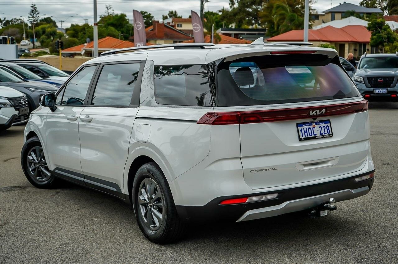 Kia Carnival image 3