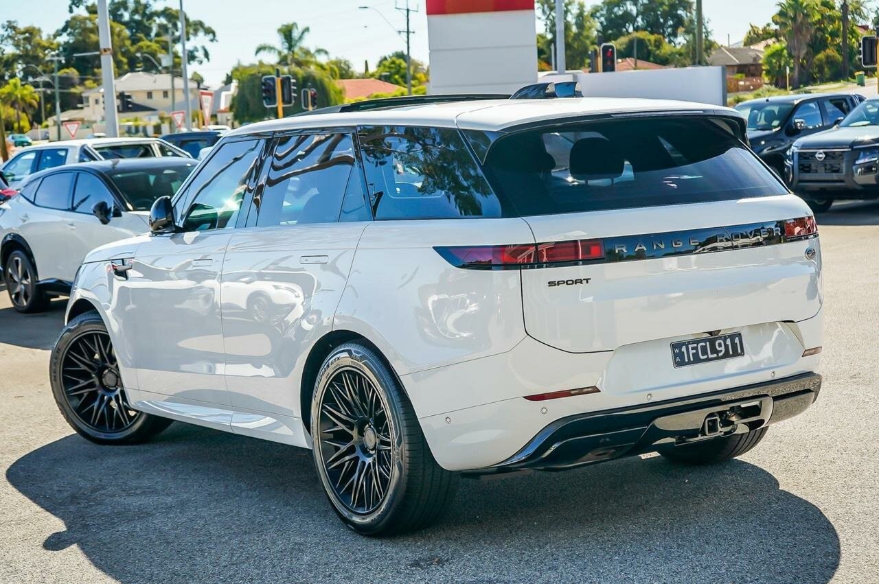 Land Rover Range Rover Sport image 2