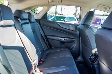 https://vehicle-cdn.autoleague.cloud/16973_41012016_10.jpg