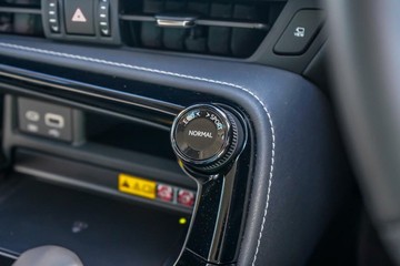 https://vehicle-cdn.autoleague.cloud/16973_41012016_23.jpg