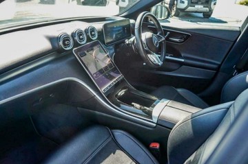 https://vehicle-cdn.autoleague.cloud/16973_41012032_11.jpg
