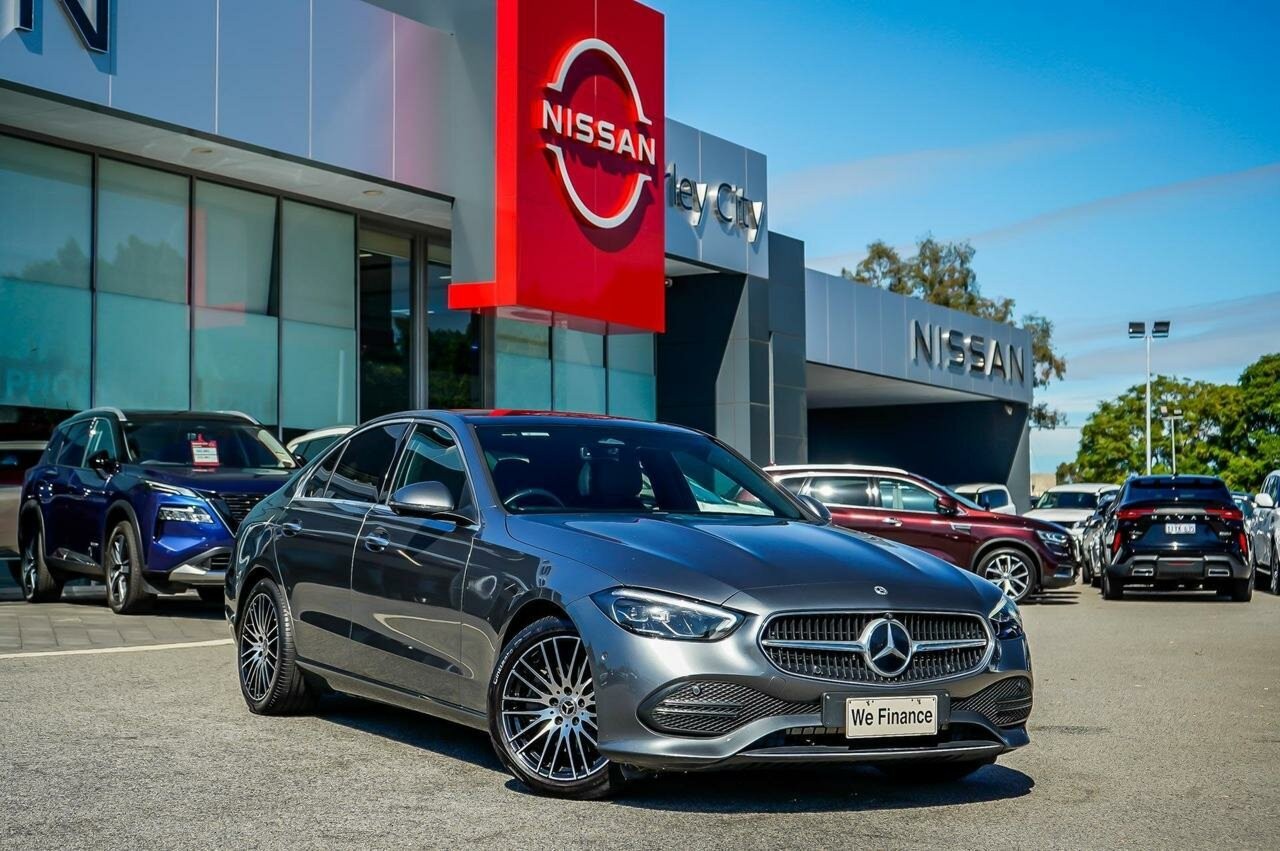 Mercedes Benz C-class image 2