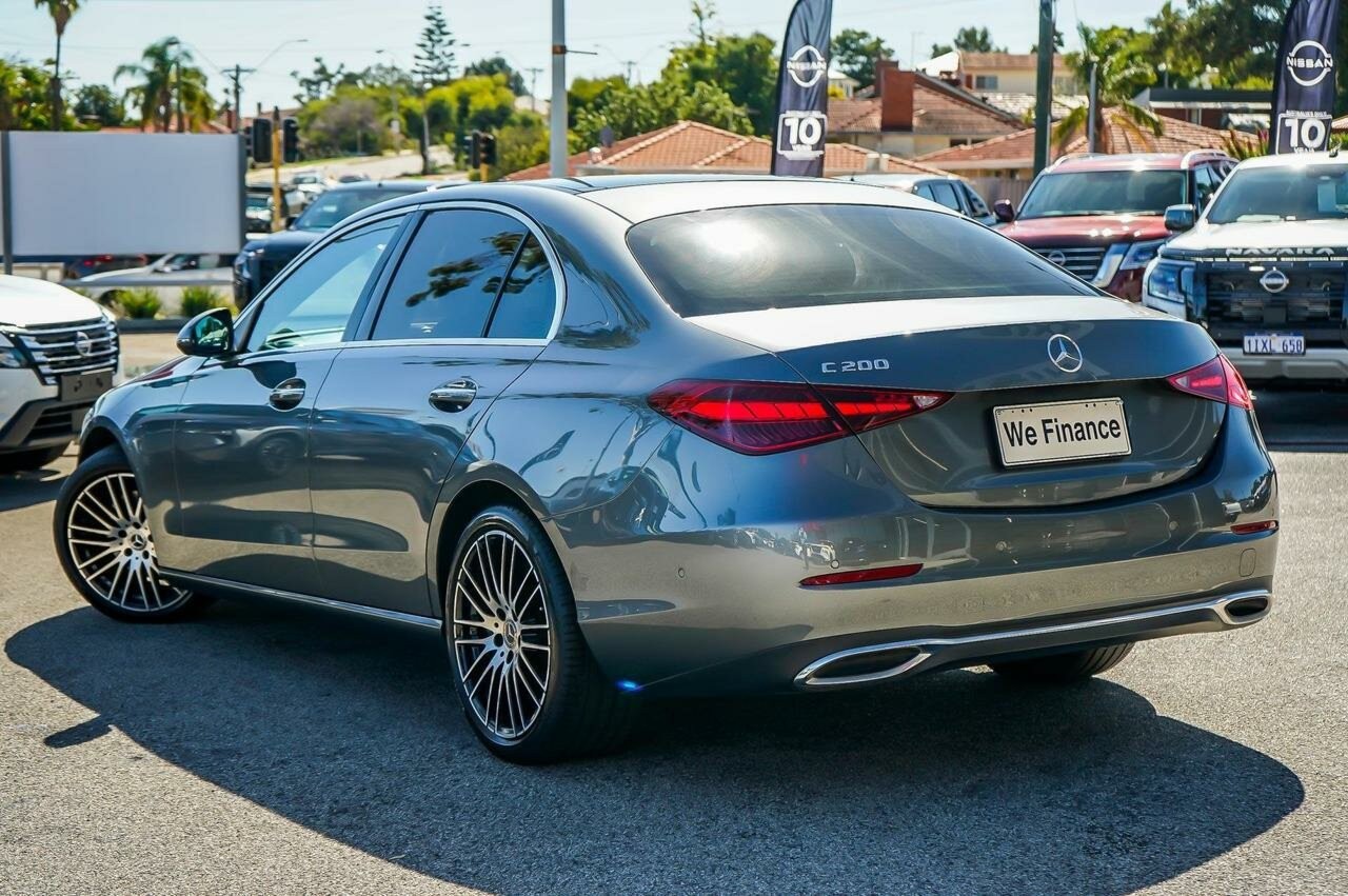 Mercedes Benz C-class image 3