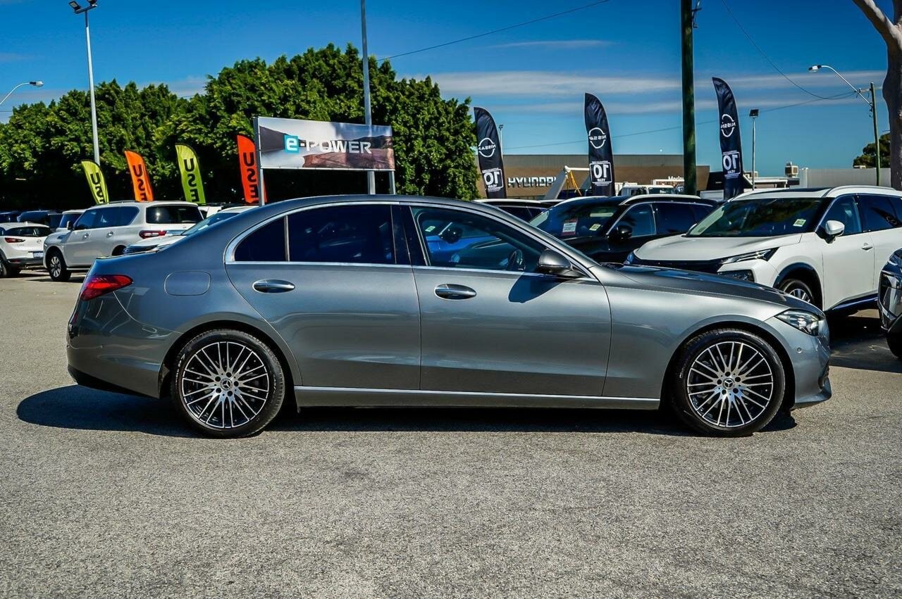 Mercedes Benz C-class image 4