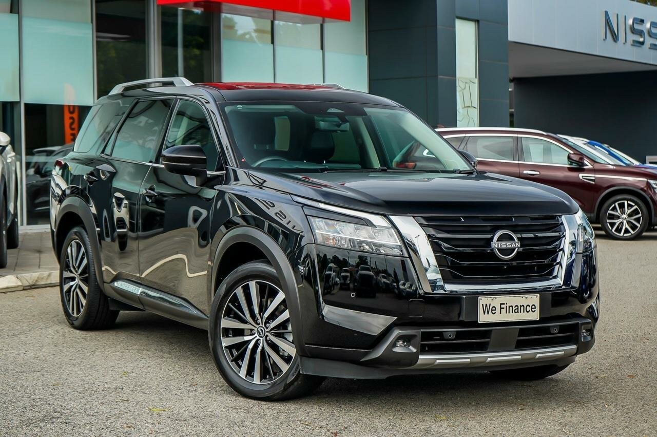 Nissan Pathfinder image 1