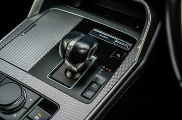 https://vehicle-cdn.autoleague.cloud/16973_41012063_19.jpg
