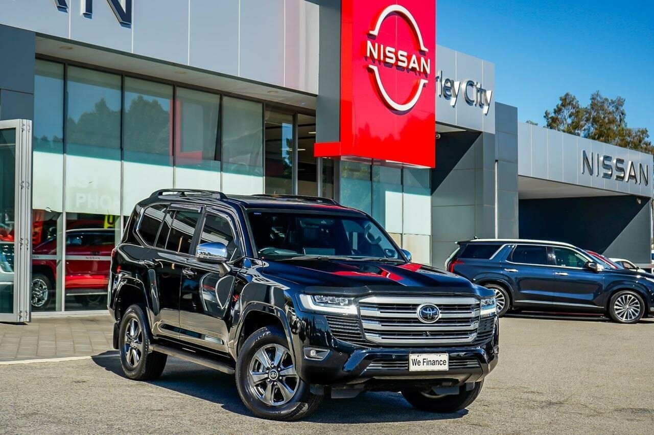 Toyota Landcruiser image 2