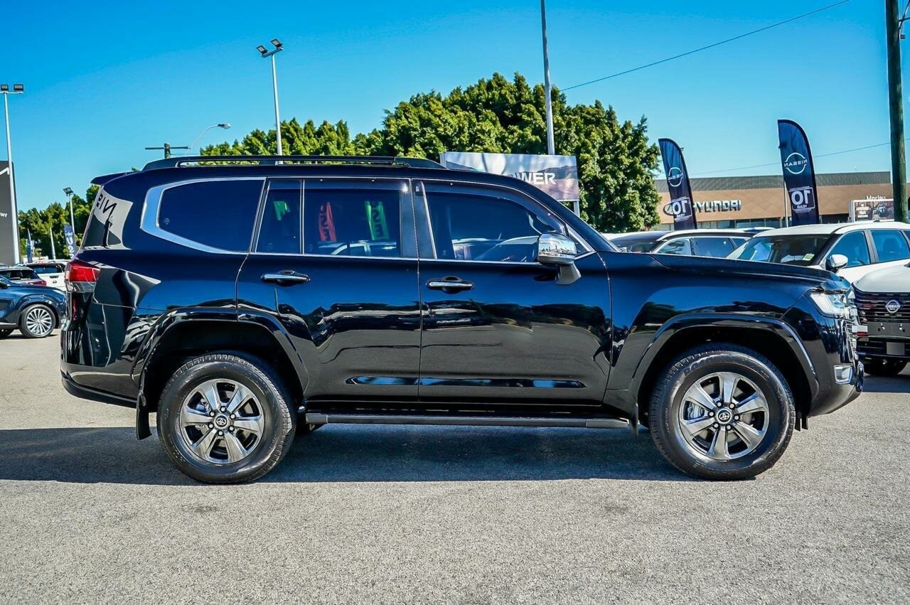 Toyota Landcruiser image 4
