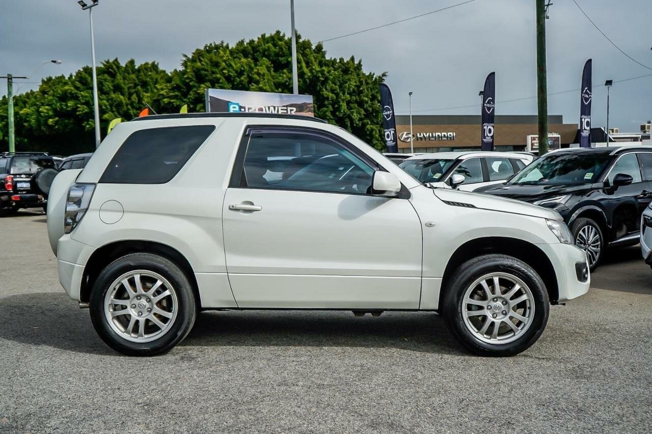Suzuki Grand Vitara image 4