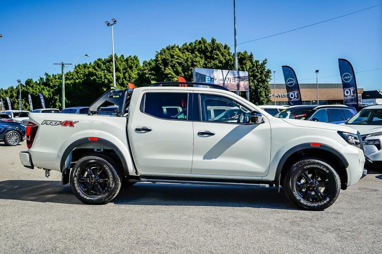 Nissan Navara image 4