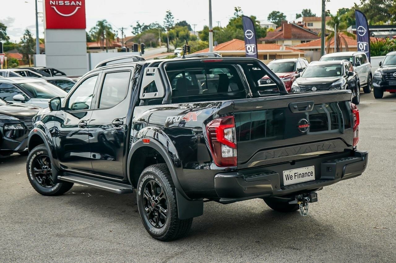 Nissan Navara image 3