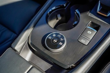 https://vehicle-cdn.autoleague.cloud/16973_41012171_12.jpg