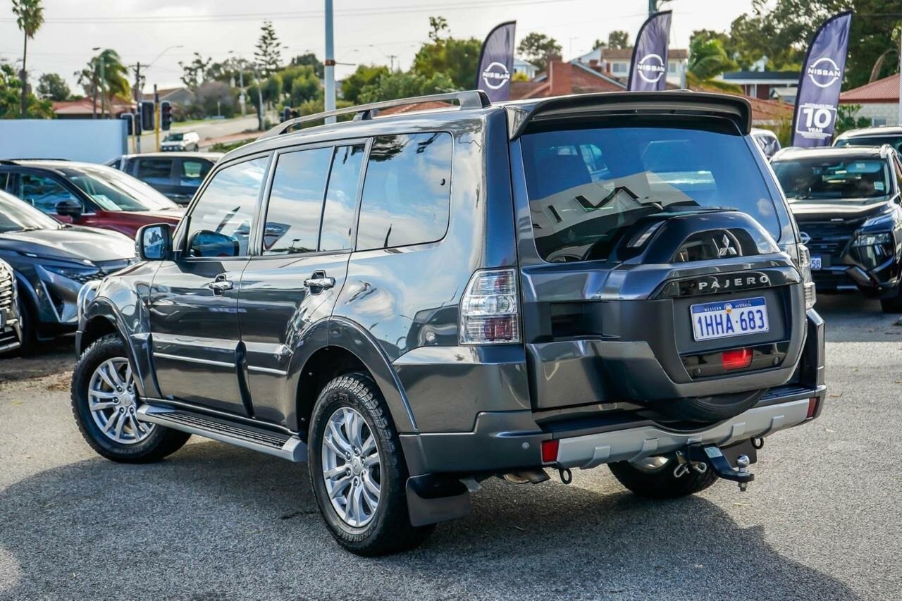 Mitsubishi Pajero image 3