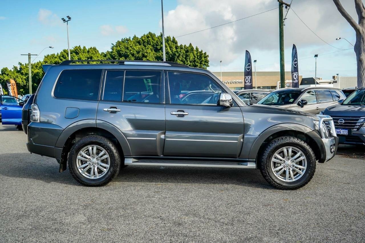 Mitsubishi Pajero image 4