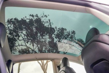 https://vehicle-cdn.autoleague.cloud/16973_41012372_11.jpg