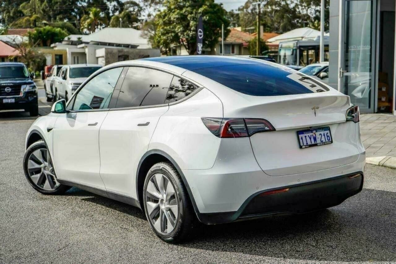 Tesla Model Y image 2