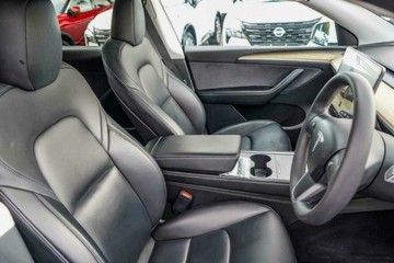 https://vehicle-cdn.autoleague.cloud/16973_41012372_8.jpg
