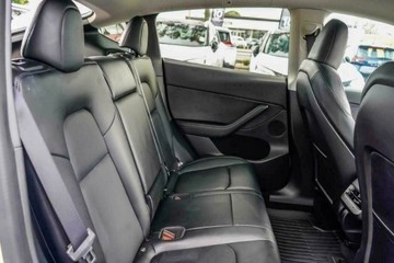 https://vehicle-cdn.autoleague.cloud/16973_41012372_9.jpg
