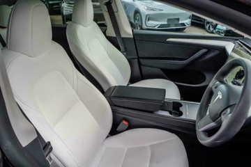https://vehicle-cdn.autoleague.cloud/16973_41012428_18.jpg