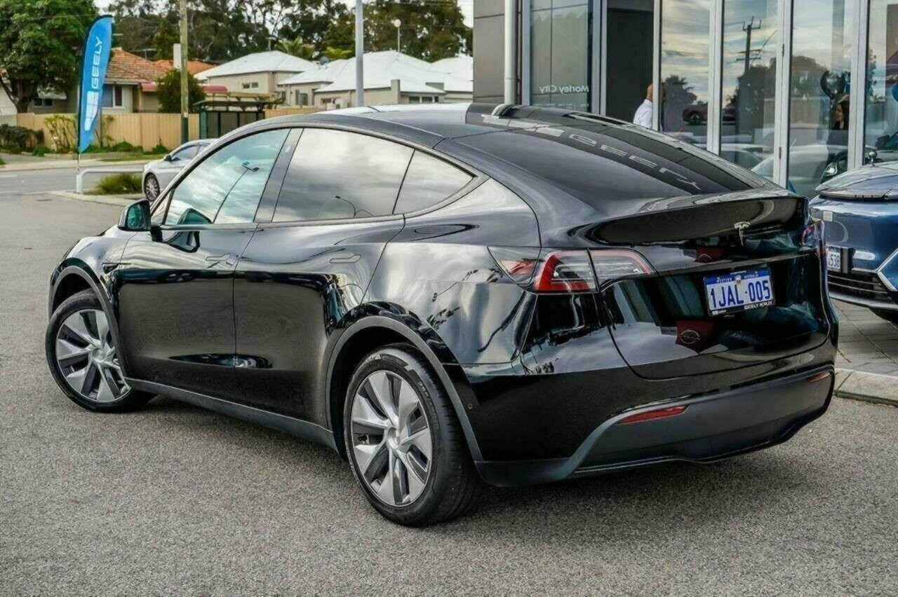 Tesla Model Y image 2