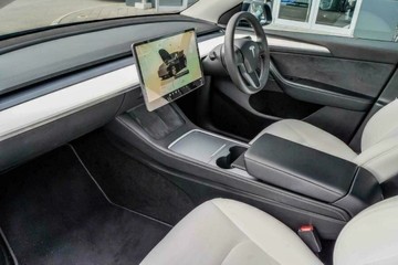 https://vehicle-cdn.autoleague.cloud/16973_41012428_23.jpg
