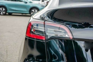 https://vehicle-cdn.autoleague.cloud/16973_41012428_9.jpg