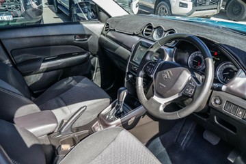https://vehicle-cdn.autoleague.cloud/16973_41012430_18.jpg