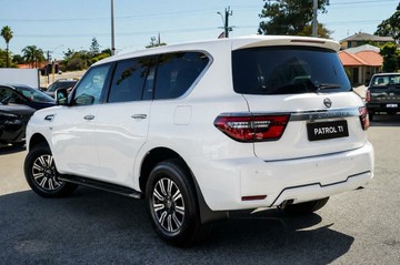 https://vehicle-cdn.autoleague.cloud/16973_41012468_4.jpg