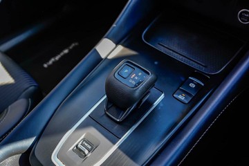 https://vehicle-cdn.autoleague.cloud/16973_41012469_12.jpg