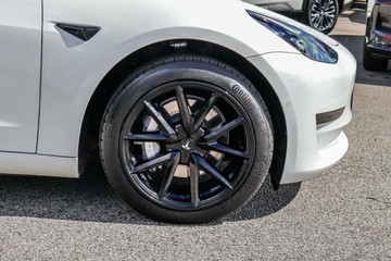 https://vehicle-cdn.autoleague.cloud/16973_41012523_10.jpg