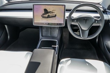 https://vehicle-cdn.autoleague.cloud/16973_41012523_20.jpg