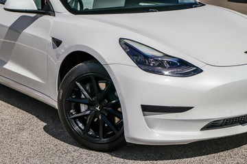 https://vehicle-cdn.autoleague.cloud/16973_41012523_6.jpg