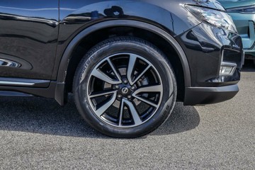https://vehicle-cdn.autoleague.cloud/16973_41012530_11.jpg