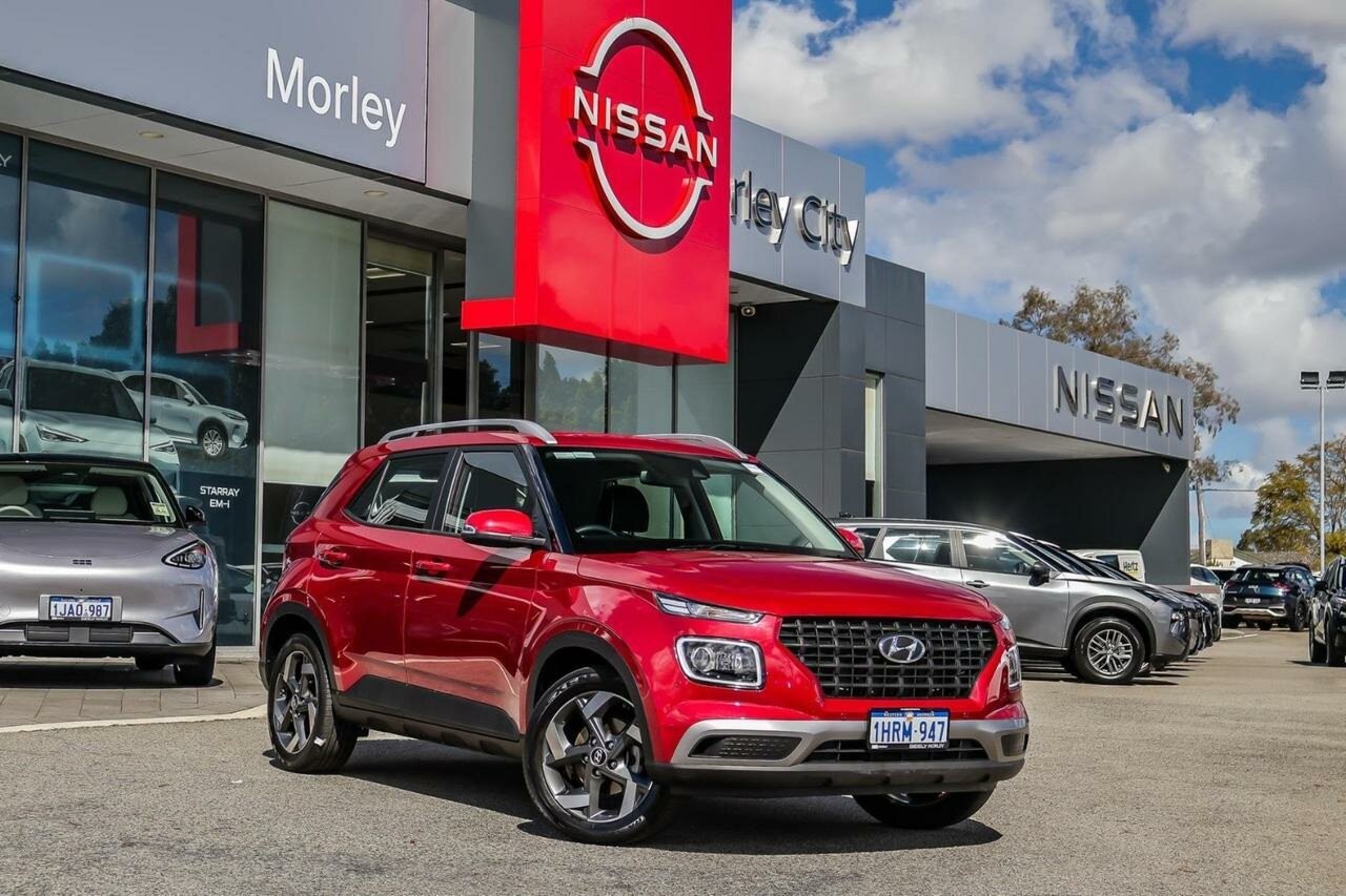 Hyundai Venue image 2