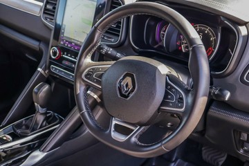 https://vehicle-cdn.autoleague.cloud/16973_41012551_17.jpg