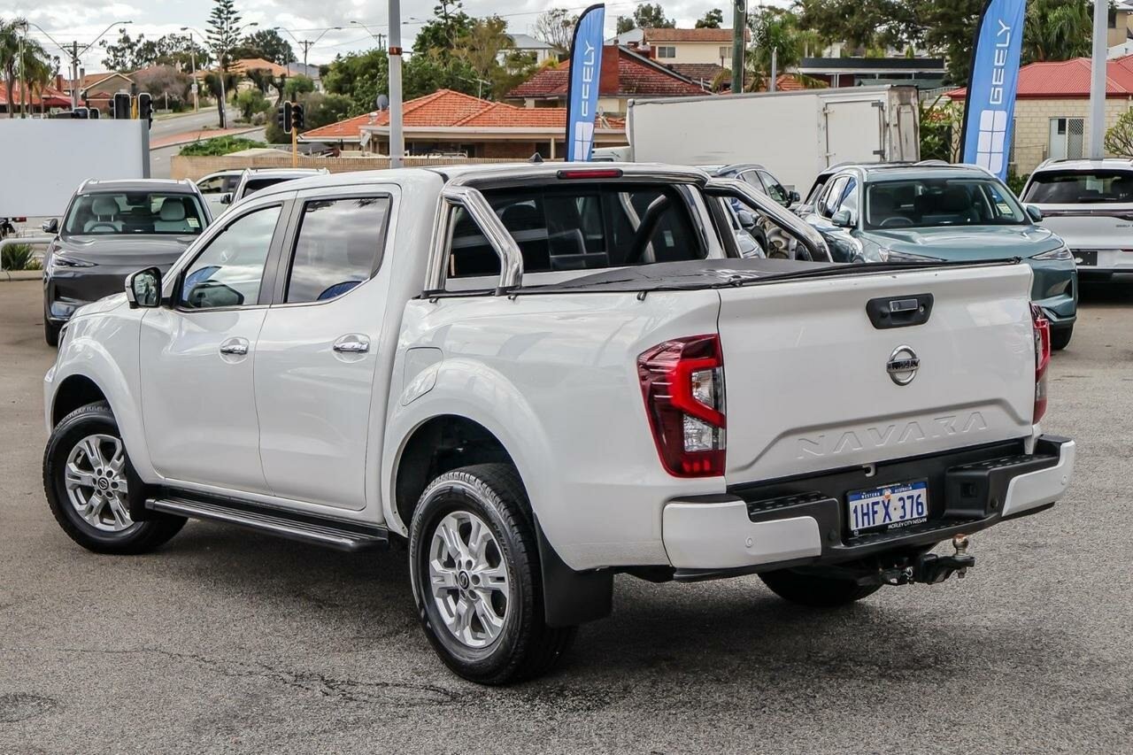 Nissan Navara image 3