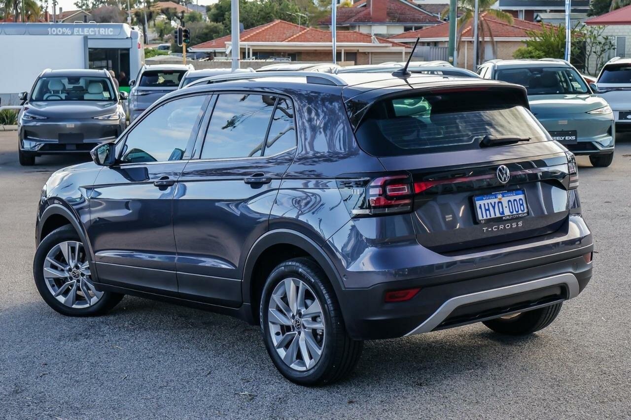 Volkswagen T-cross image 3