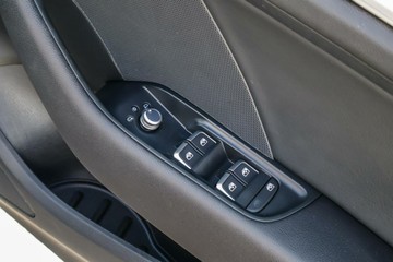 https://vehicle-cdn.autoleague.cloud/16973_41012725_15.jpg
