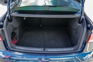 https://vehicle-cdn.autoleague.cloud/16973_41012725_20.jpg
