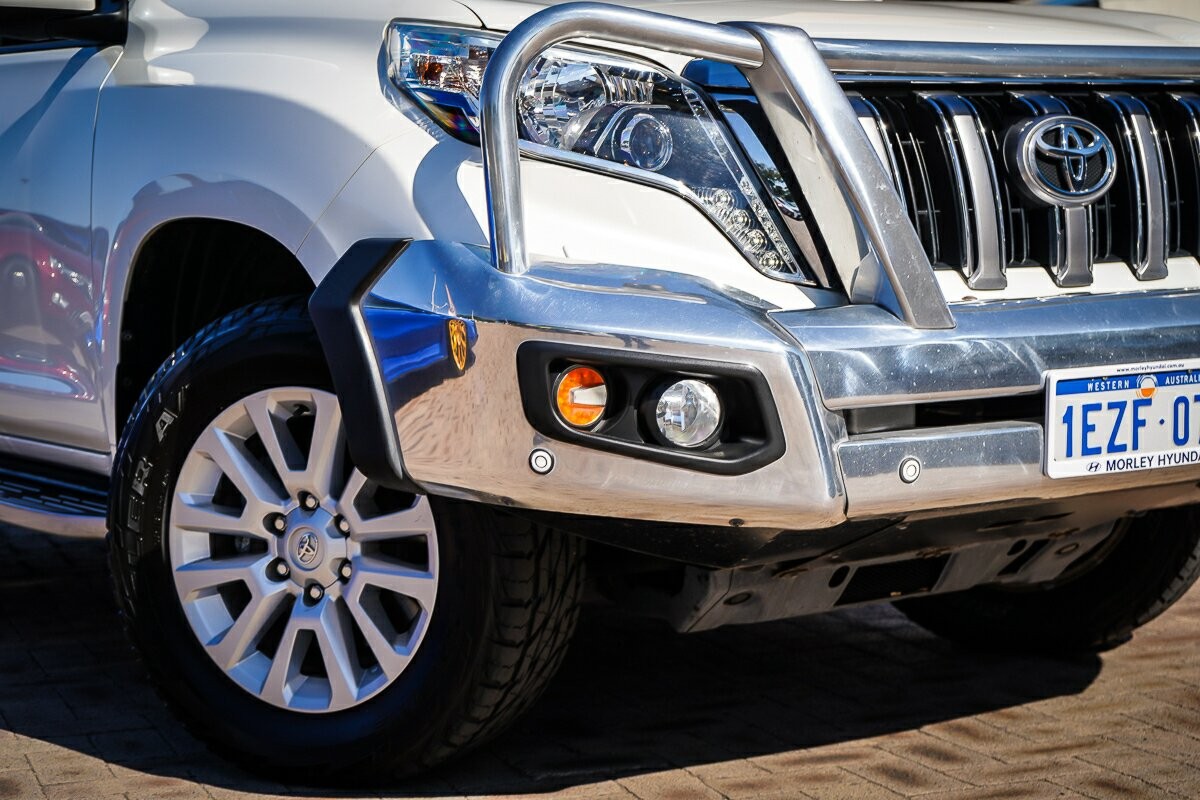 Toyota Landcruiser Prado image 2