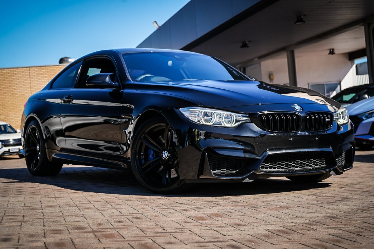 BMW M4 image 1