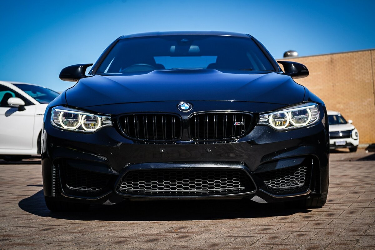 BMW M4 image 4